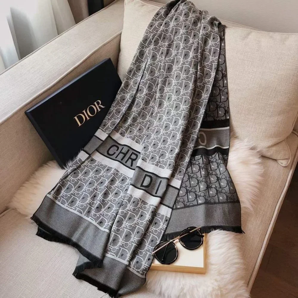 💎✨AUTHENTIC✨💎Dior scarf